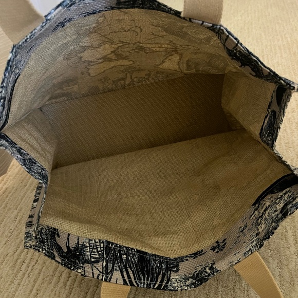 Dior Beach Tote Bag with Map and Animal Print - Picture 6 of 8